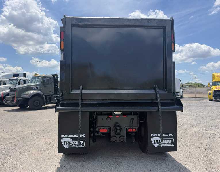 2021 Mack Granite in Memphis, TN — photo 3
