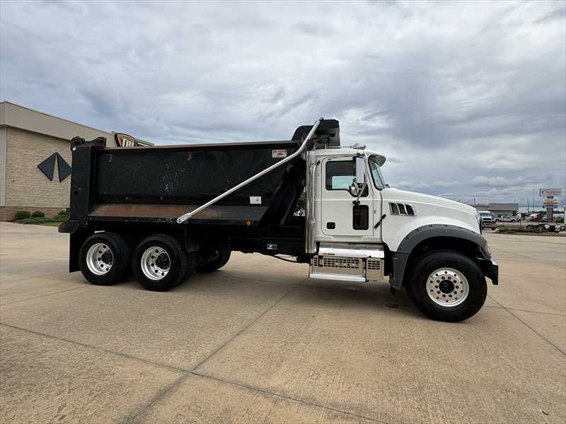 2019 Mack Granite in Jackson, MS — photo 2