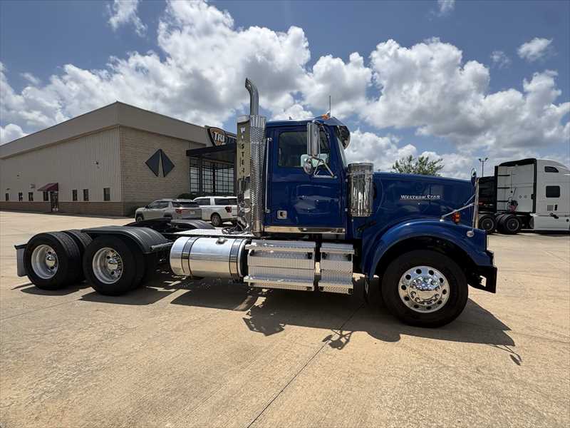 2016 Western Star  4900FA