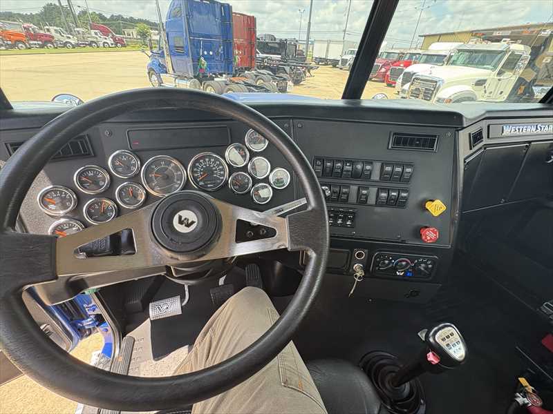 2016 Western Star  4900FA