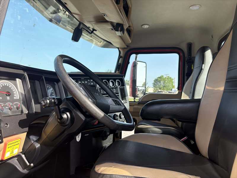2019 Mack  GR64F