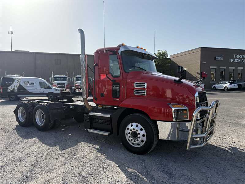 2022 Mack Anthem in Memphis, TN — photo 8