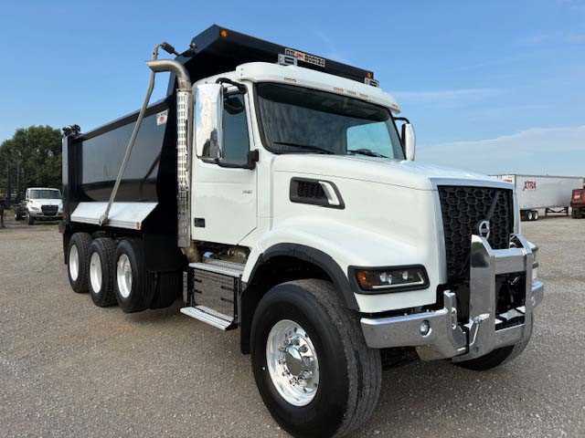 2025 Volvo  VHD84F300