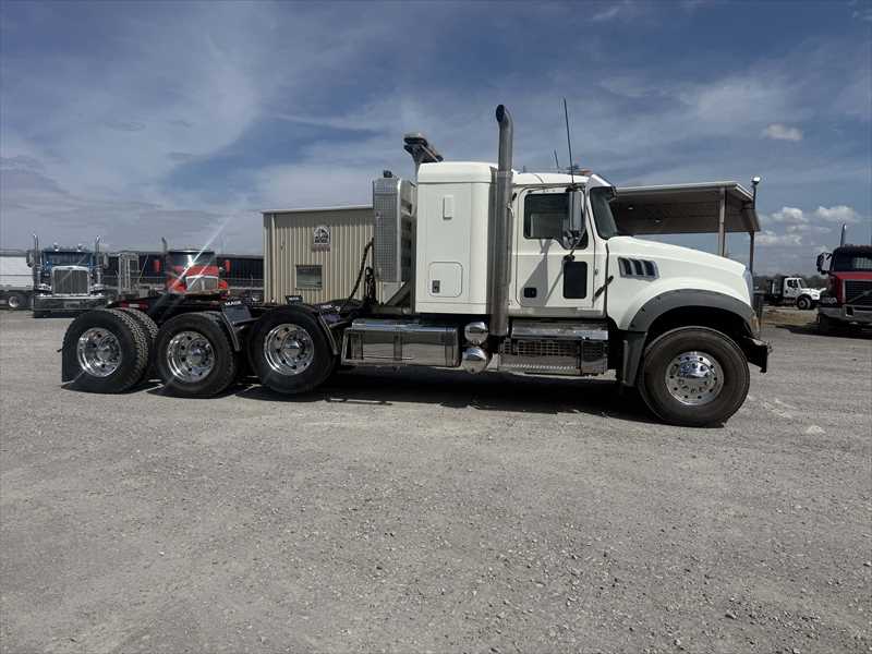 2019 Mack Granite in Little Rock, AR — photo 8