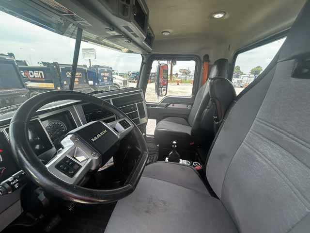 2024 Mack  Granite GR104FR