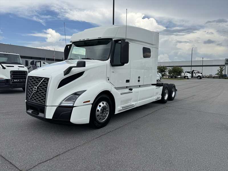 2022 Volvo VNL 860 in Little Rock, AR