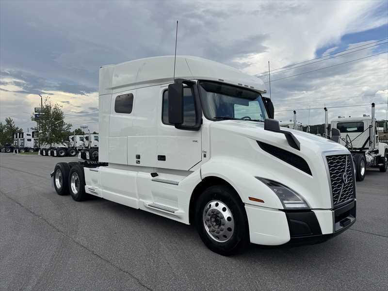 2022 Volvo VNL 860 in Little Rock, AR — photo 6
