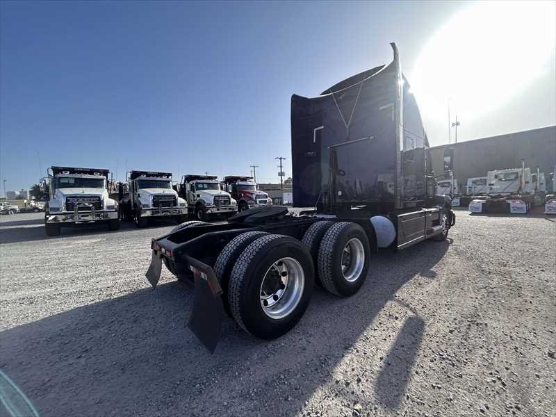 2024 Mack Anthem in Memphis, TN — photo 4