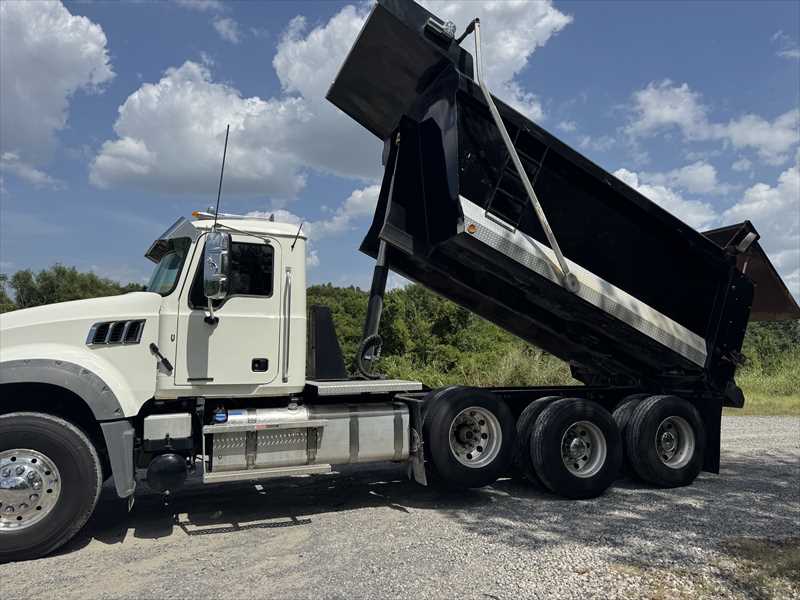 2024 Mack Granite in Little Rock, AR — photo 2