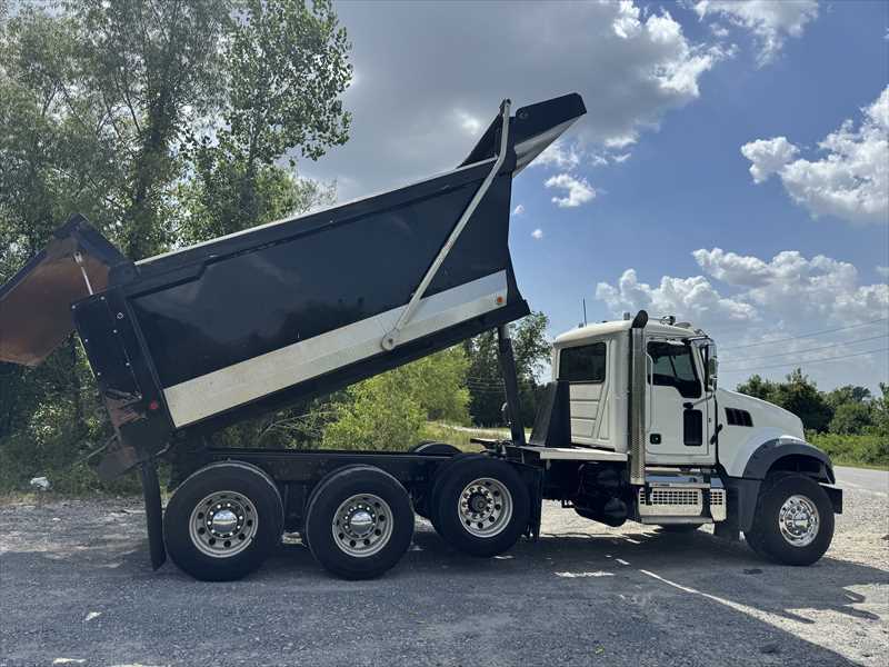 2024 Mack Granite in Little Rock, AR — photo 7