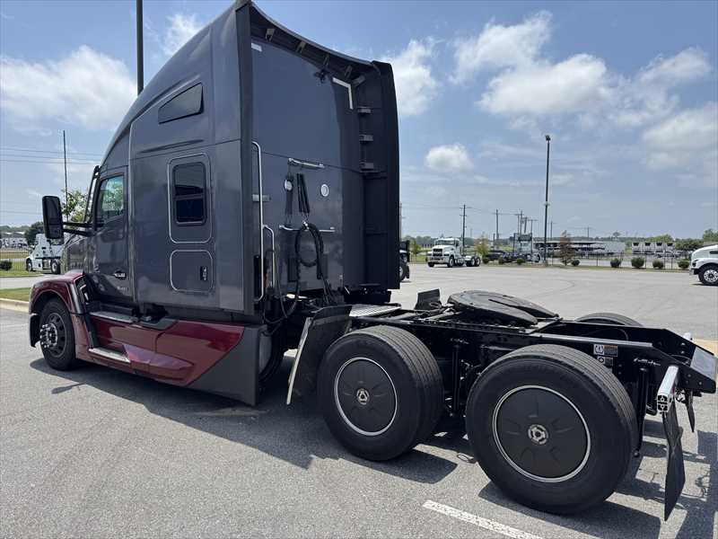 2025 Kenworth  T680