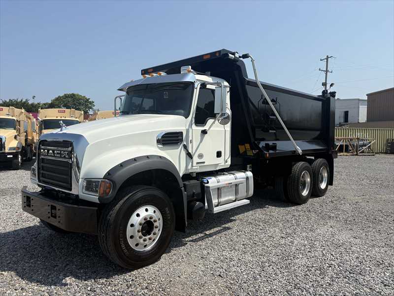 2025 Mack  GR64F