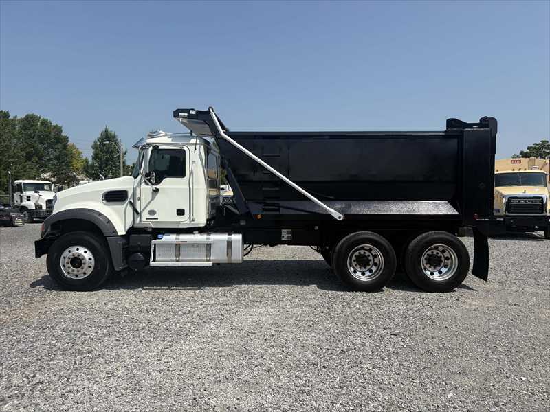 2025 Mack Granite in Memphis, TN — photo 2