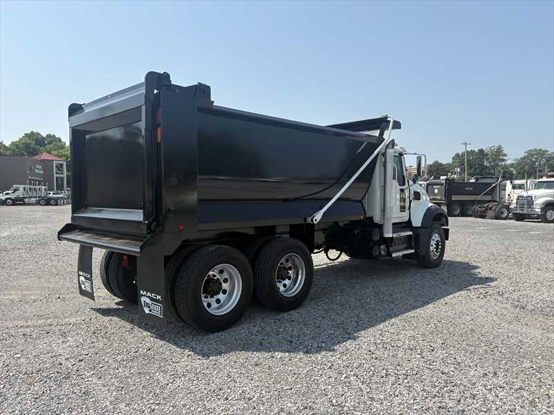 2025 Mack Granite in Memphis, TN — photo 5
