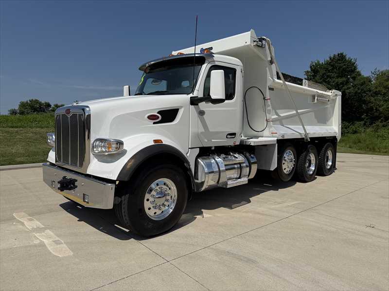 2025 Peterbilt  567