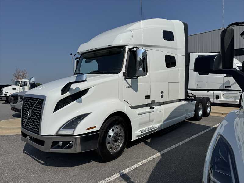 2024 Volvo  VNL64T760