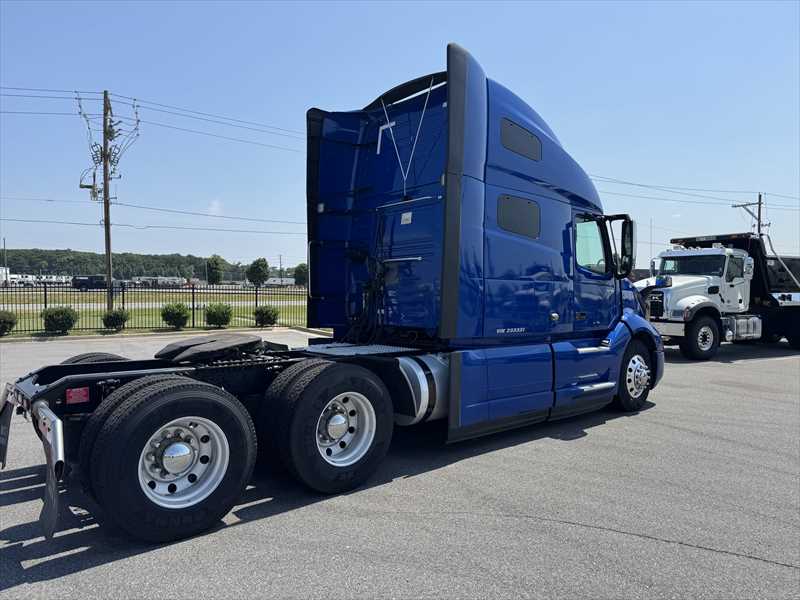 2020 Volvo VNL 760 in Little Rock, AR — photo 4