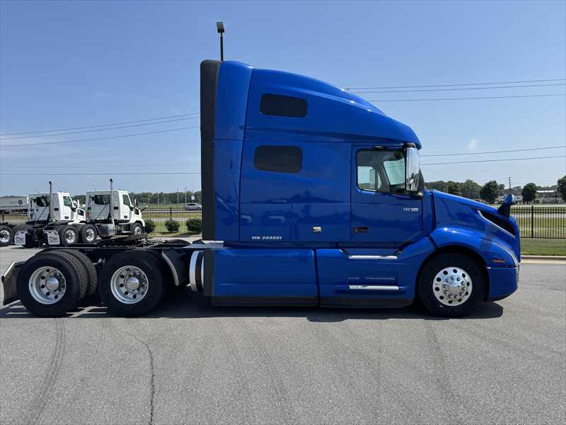 2020 Volvo VNL 760 in Little Rock, AR — photo 5