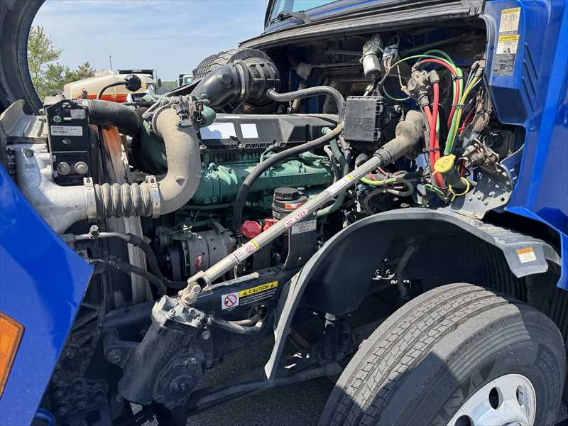 2020 Volvo VNL 760 in Little Rock, AR — photo 7