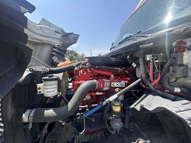 2021 International  LT625