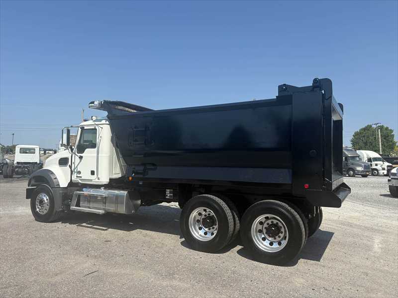 2025 Mack  GR64F