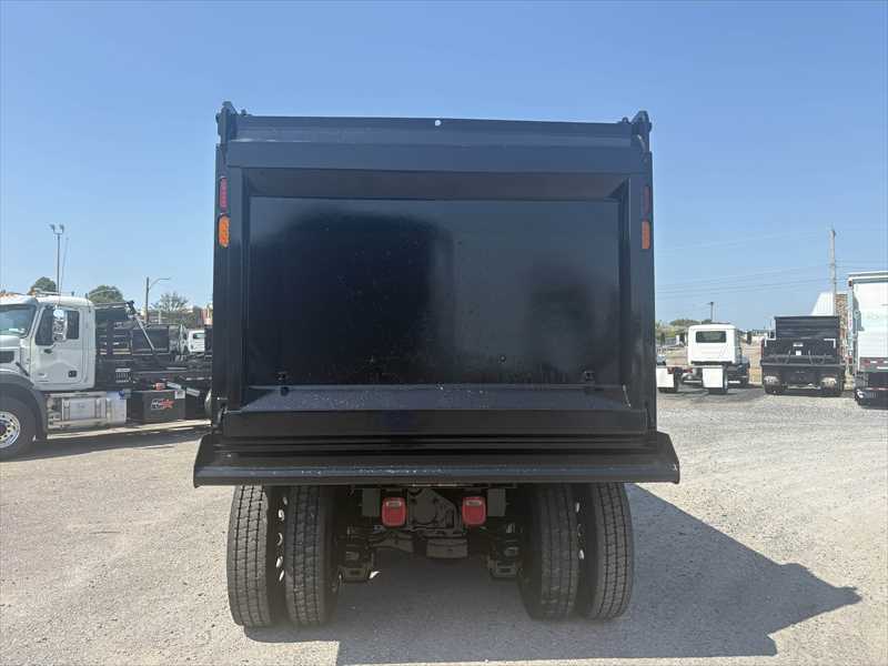 2025 Mack  GR64F