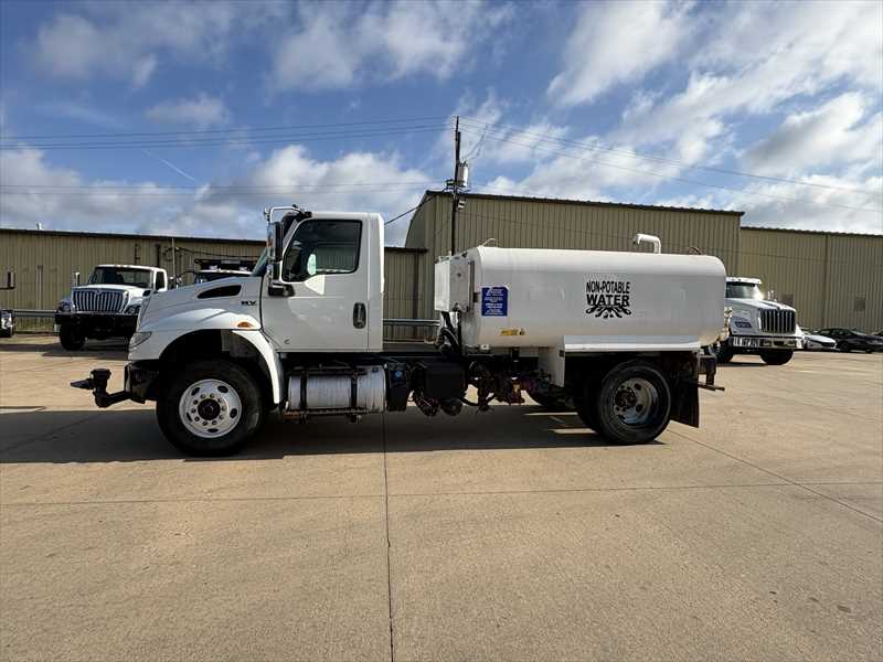 2021 International MV in Jackson, MS — photo 4