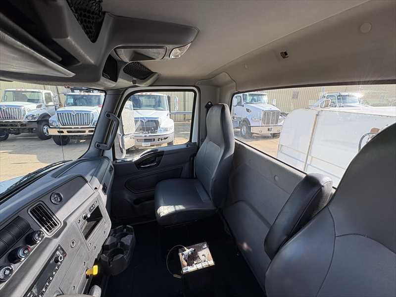 2021 International  MV607