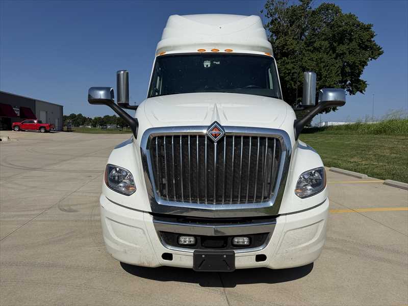 2024 International  LT625