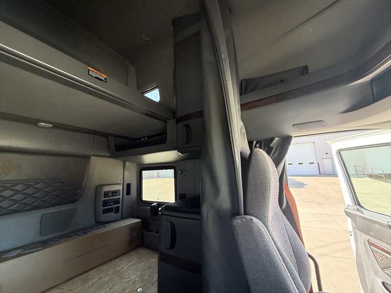 2024 International  LT625