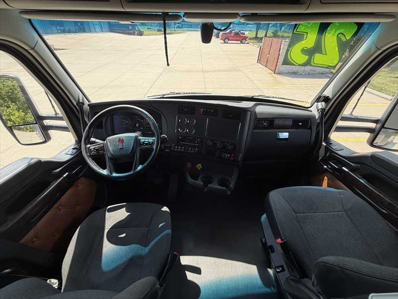 2025 Kenworth  T680