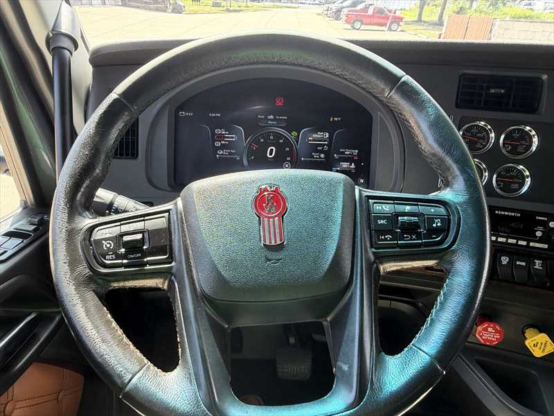 2025 Kenworth  T680