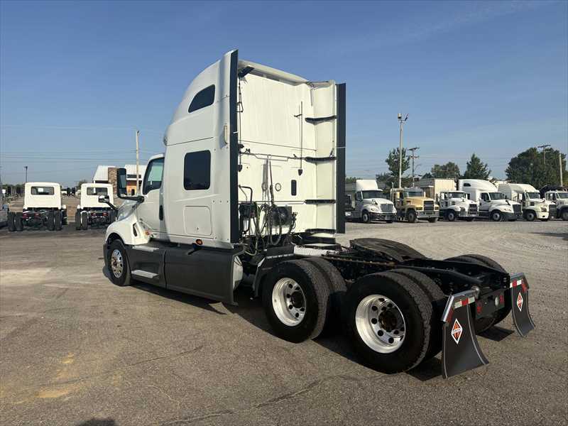 2021 International  LT625