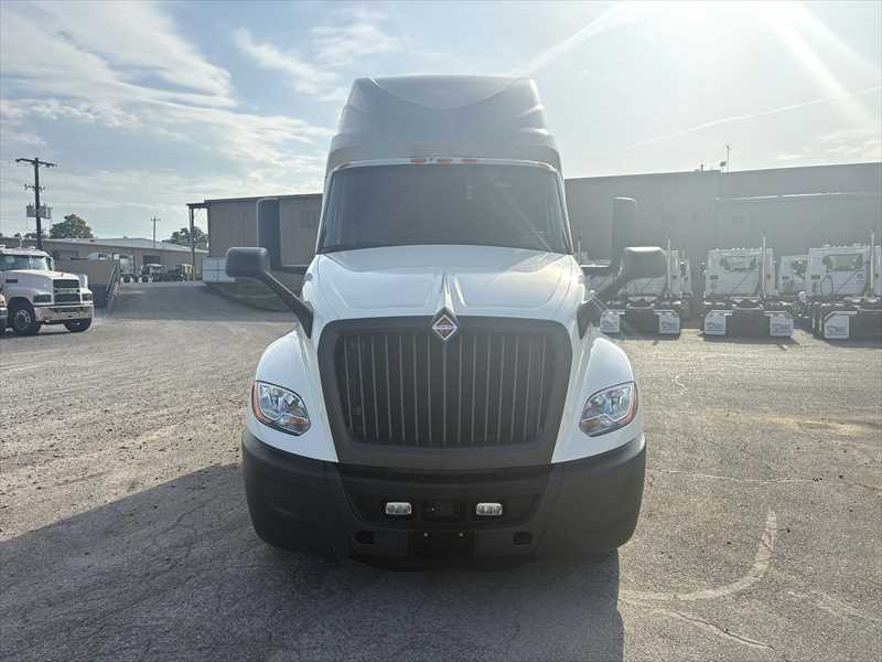 2021 International  LT625