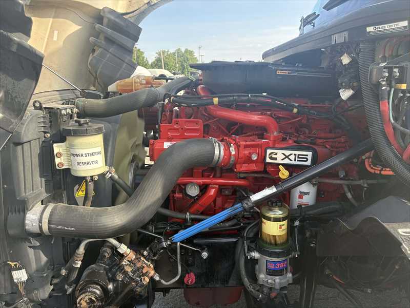 2021 International  LT625