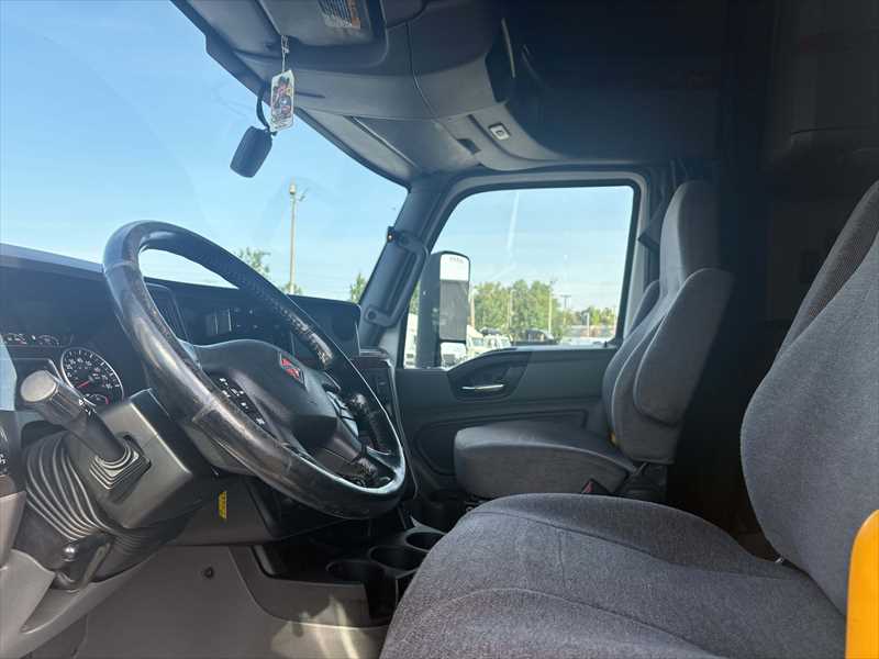 2021 International  LT625