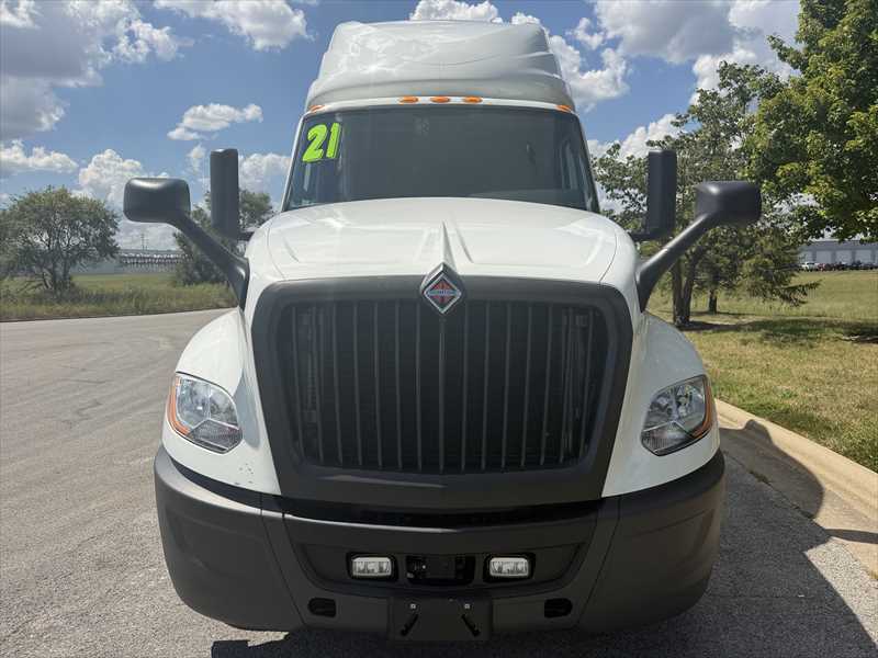 2021 International  LT625