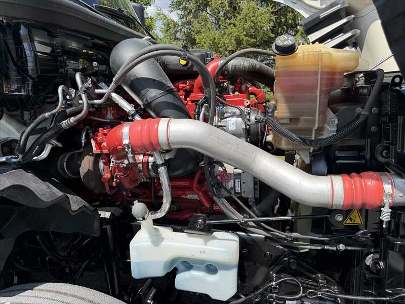 2021 International  LT625