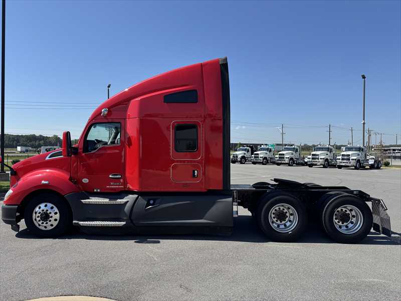 2022 Kenworth T680 in Little Rock, AR — photo 3