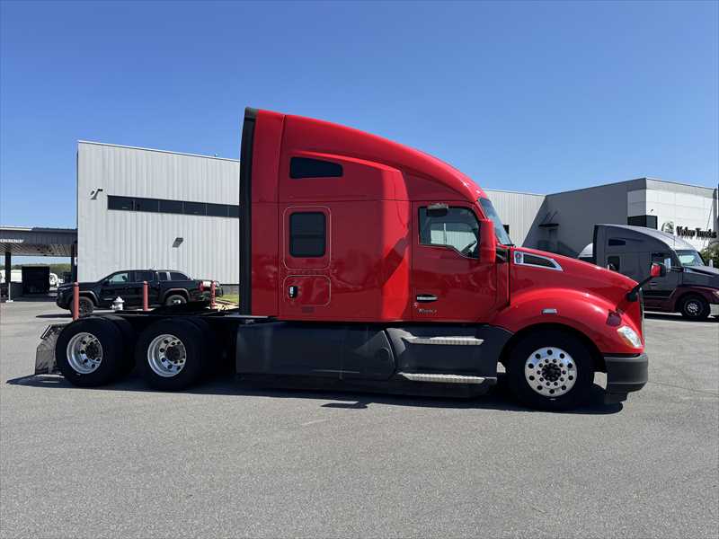 2022 Kenworth T680 in Little Rock, AR — photo 4