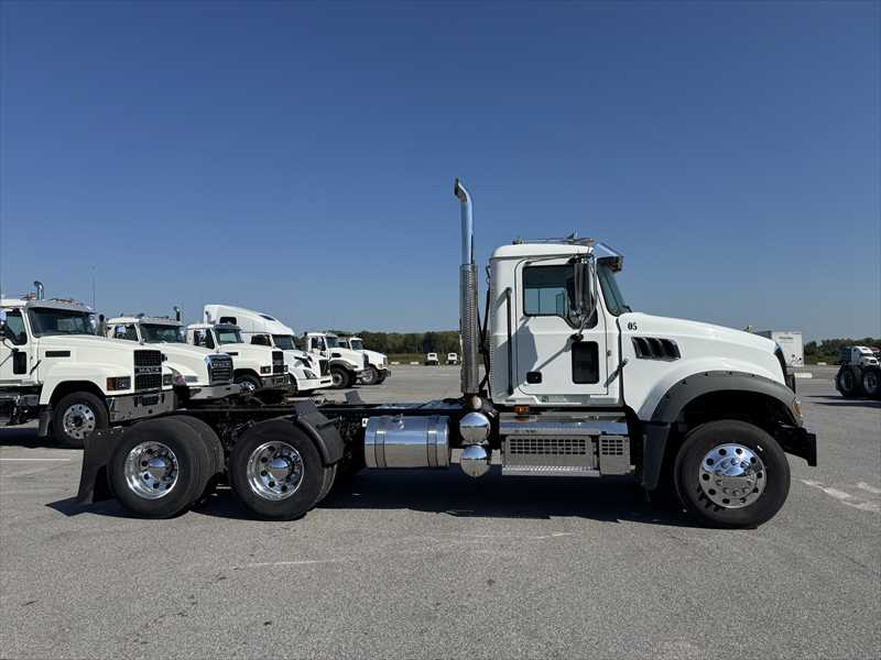 2022 Mack Granite in Little Rock, AR — photo 4