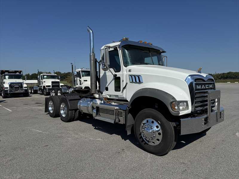 2022 Mack Granite in Little Rock, AR — photo 5