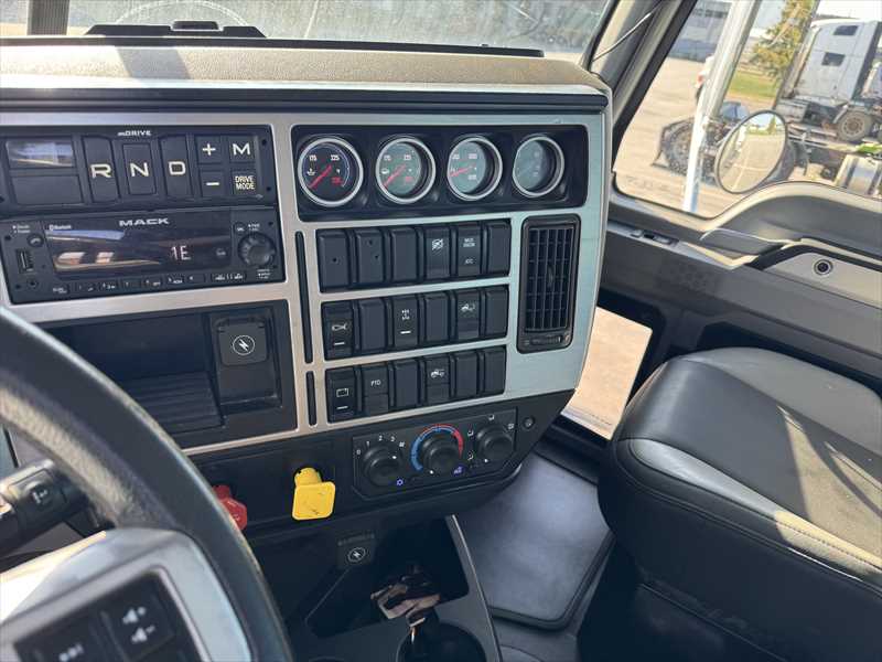 2022 Mack Granite in Little Rock, AR — photo 8
