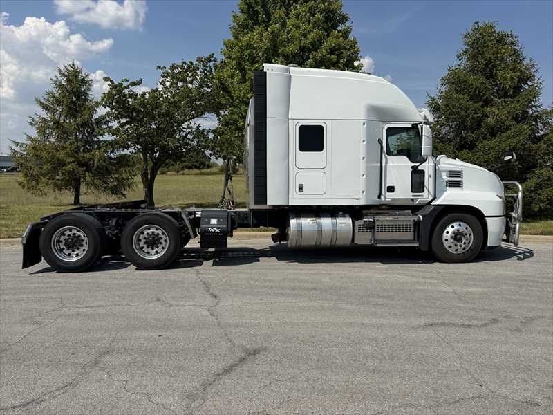 2023 Mack Anthem in Springfield, MO — photo 5