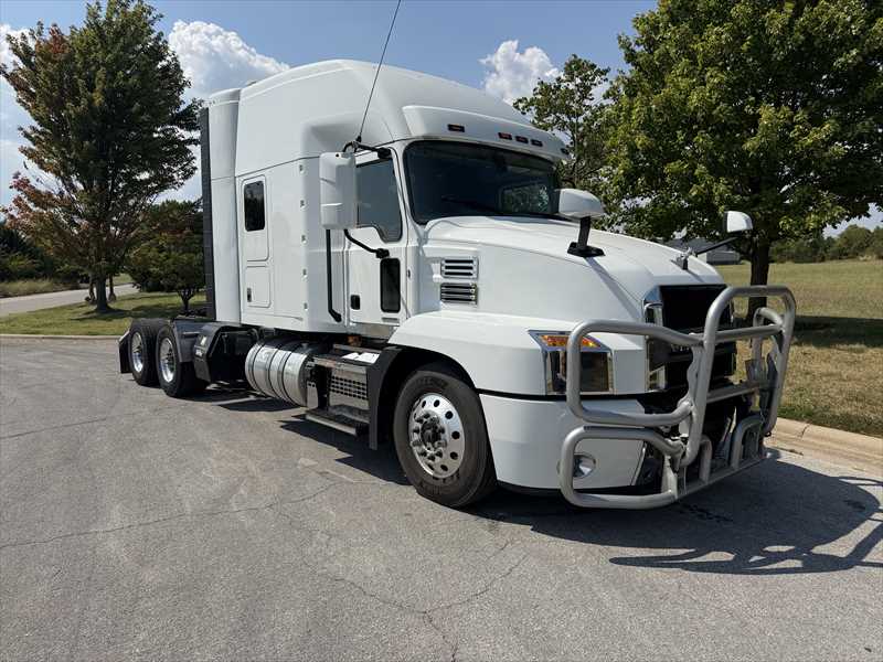 2023 Mack Anthem in Springfield, MO — photo 6