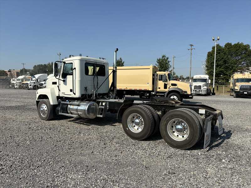 2024 Mack Pinnacle in Memphis, TN — photo 3