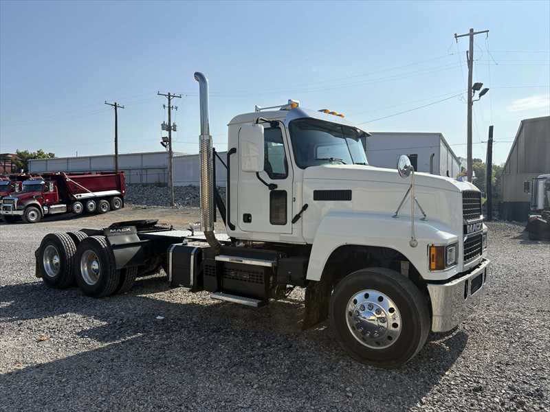 2024 Mack Pinnacle in Memphis, TN — photo 7