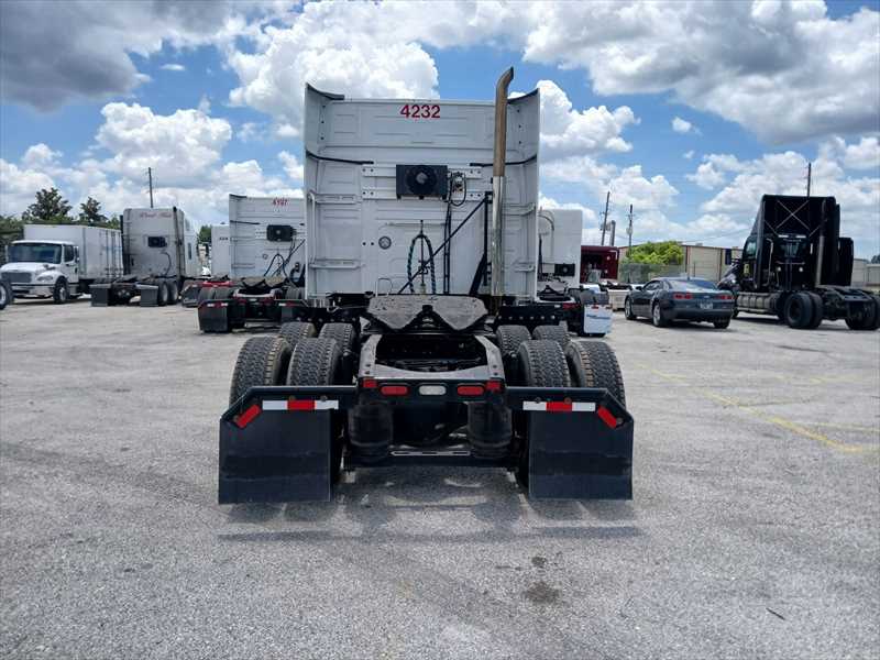 2021 Volvo in Springfield, MO — photo 4