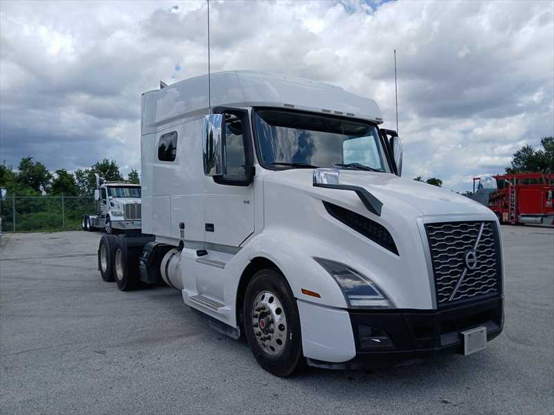 2021 Volvo in Springfield, MO — photo 5