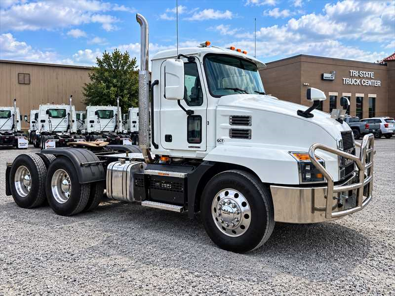 2022 Mack Anthem in Memphis, TN — photo 2